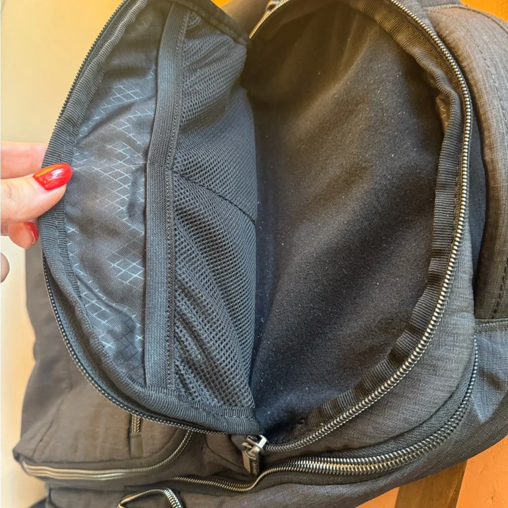 Samsonite Modern Utility Double Shot Backpack, Charcoal Heather, Ripstop Polyest - Picture 8 of 8